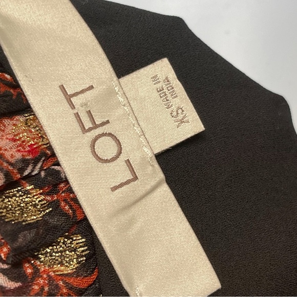 LOFT Shimmer Vine Pleated Yoke Metallic Floral Print Semi Sheer Blouse Top XS - Picture 9 of 10